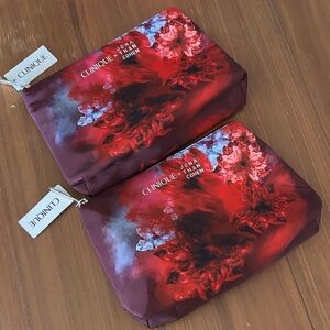 NWT Clinique Artistic Red Cosmetic Bag Set 💕